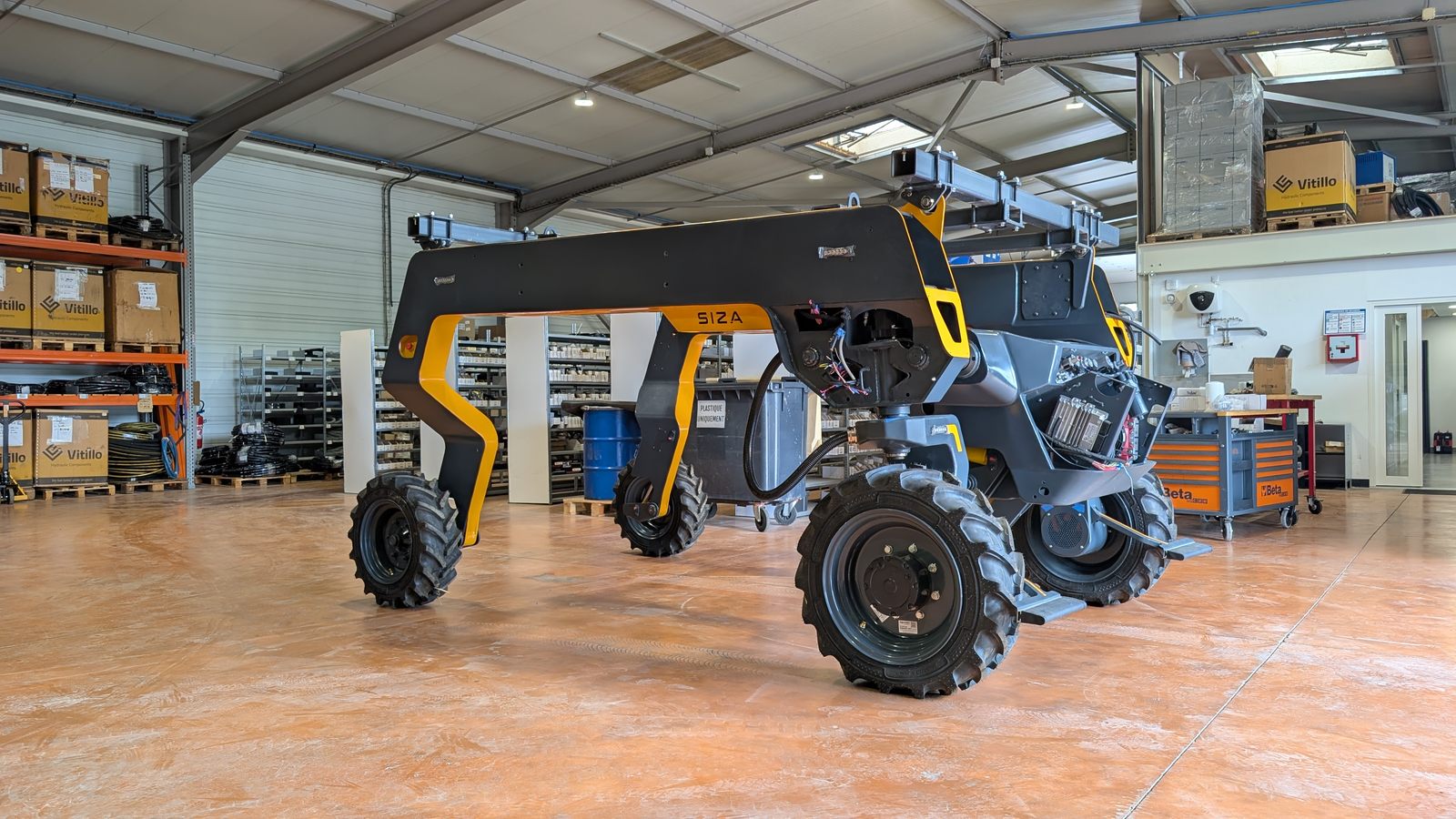 Robot TOOGO dans l'atelier SIZA en Aveyron